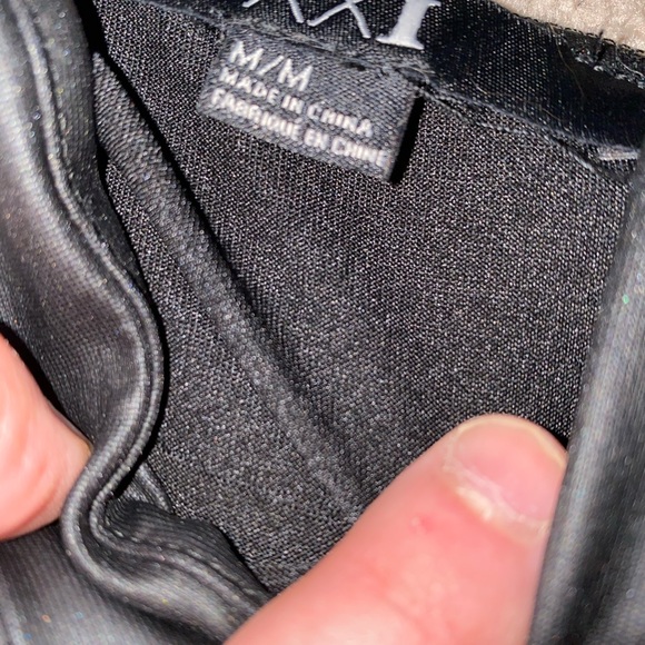 Dresses - Picture 2 of 16